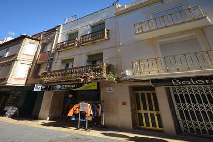 Huse til salg i Centro Casco Urbano, Vinaròs, Castellón. 